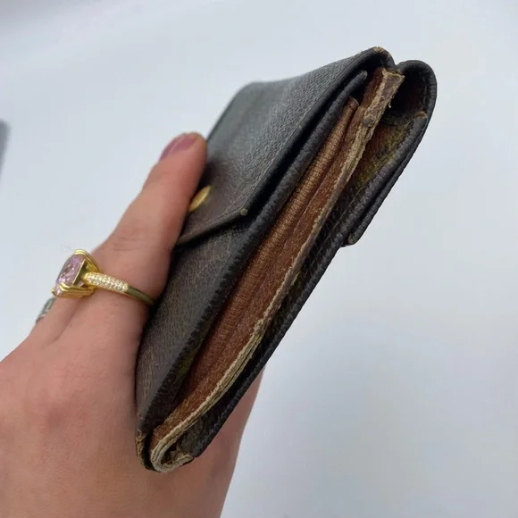 Louis Vuitton Vintage Compact Wallet
